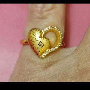 💜 ❤️ ❤️ New 18kt gold filled heart ring
